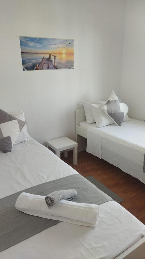 Tropical Suite เบนัลมาเดนา ภายนอก รูปภาพ