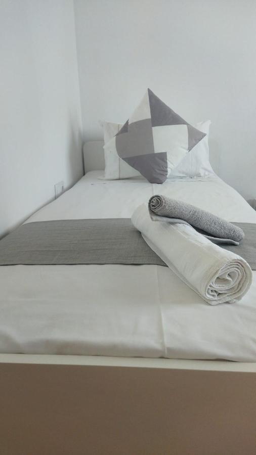 Tropical Suite เบนัลมาเดนา ภายนอก รูปภาพ